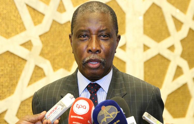 Funeral de Savimbi incendeia política