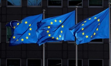 UE pede reavaliação da AstraZeneca