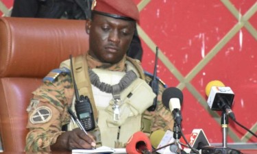 Capitão Ibrahim Traoré nomeado presidente do Burquina Faso
