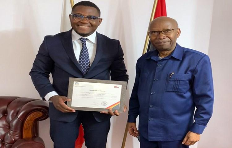 Estudante angolano premiado pela embaixada na Polónia 