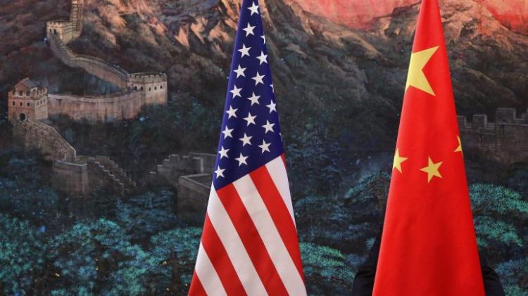 EUA sobem taxas alfandegárias sobre bens importados da China