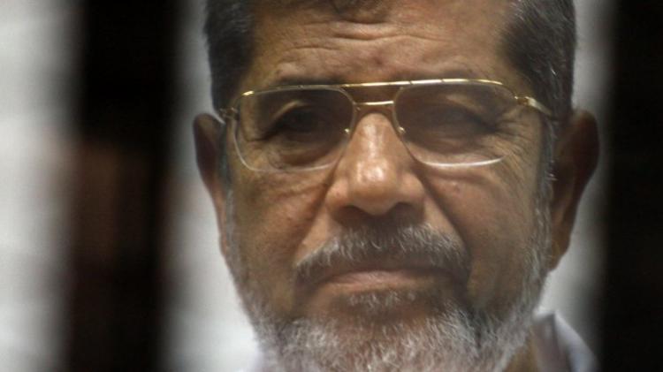 Mohammed Morsi morre em tribunal