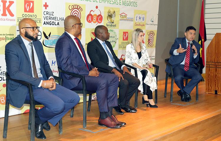 Empresários falam em “péssimo” ambiente de negócios