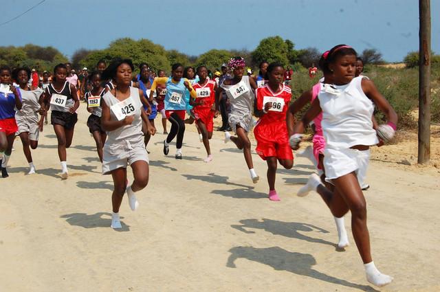 Ambriz acolhe jogos desportivos escolares