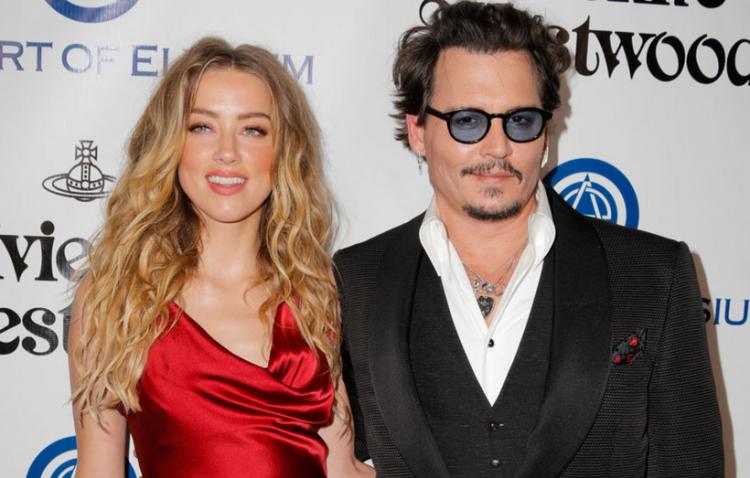 Johnny Depp acusa ex-mulher de maus-tratos