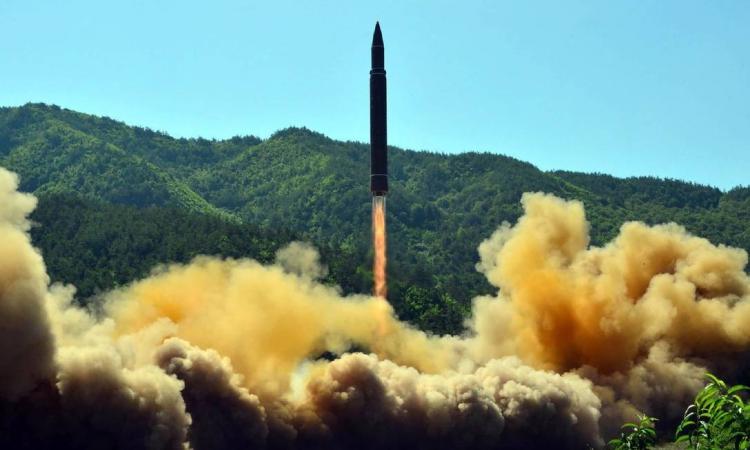 Coreia do Norte faz mais disparos de projécteis