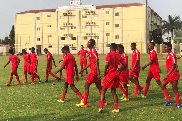 Kamavinga pode jogar por Angola