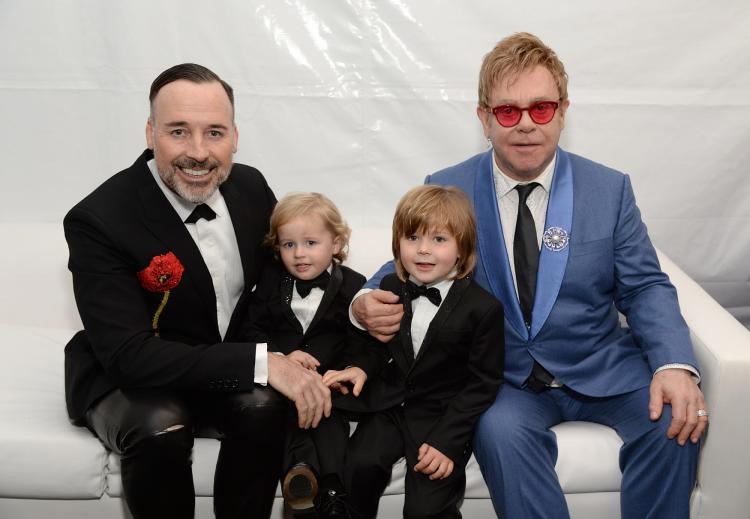 Elton John ficou sete anos sem falar com a mãe