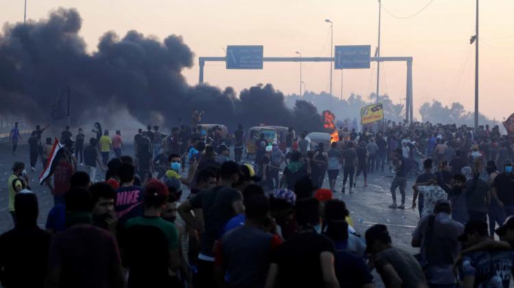 Cinco mortos em protestos no Iraque elevam número de mortes para 239