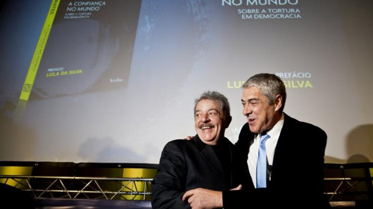 José Sócrates defende Lula da Silva 