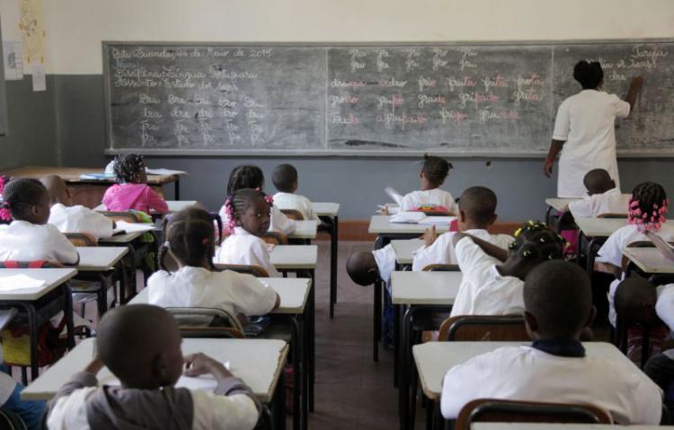 OMS e UNICEF pedem reabertura das escolas
