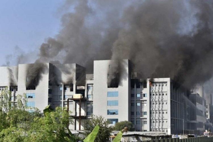 Incêndio na fábrica de produção de vacinas 
