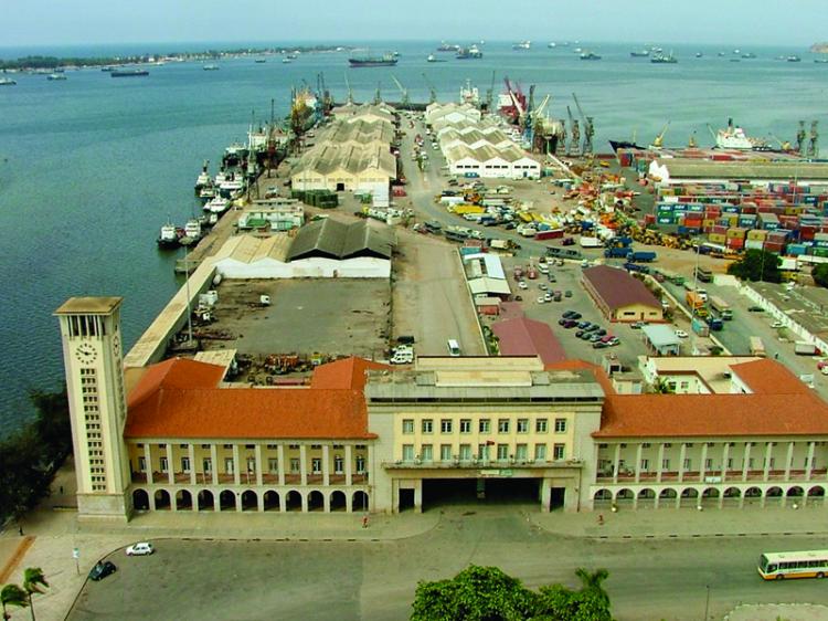 Porto de Luanda nas mãos da DP World