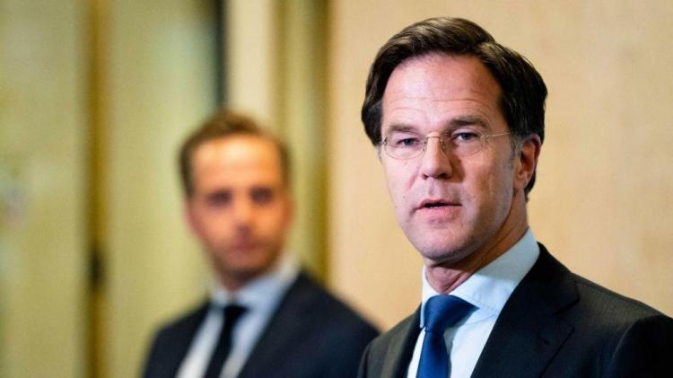 Primeiro-ministro holandês demite-se 