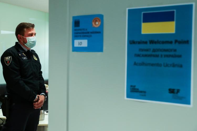 Ucranianos lideram pedidos de asilo na UE em março e fazem subir números